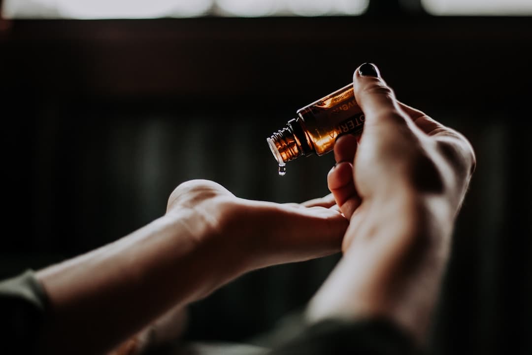 Stop Breakouts: 5 Worst Pore Clogging Ingredients on Your Labels